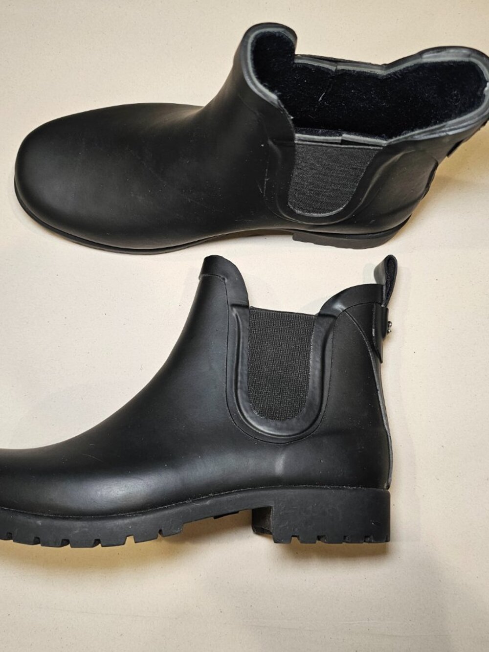Stuart Weitzman Chelsea Boots Black Rubber Women's 7B Waterproof Ankle